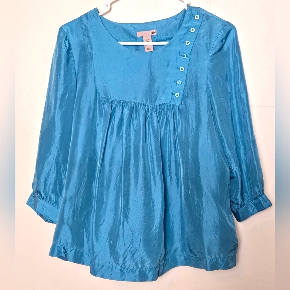 H&M 100% Silk Side Button Elevated Closet Staple Blouse, Size 6